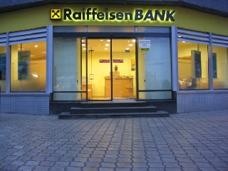 A Raiffeisen-csoport az első fél évben 2,36 milliárd forint adózás előtti nyereséget ért el