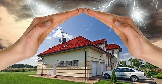 Biztosítók: a viharok miatt növekszenek a lakáskárok