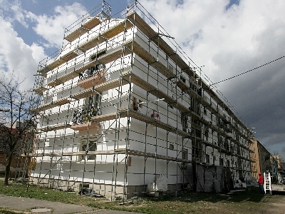 Családi házak felújítását támogatja a százhalombattai önkormányzat