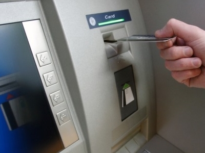 A Jobbik ingyenessé tenné a banki szolgáltatások egy részét